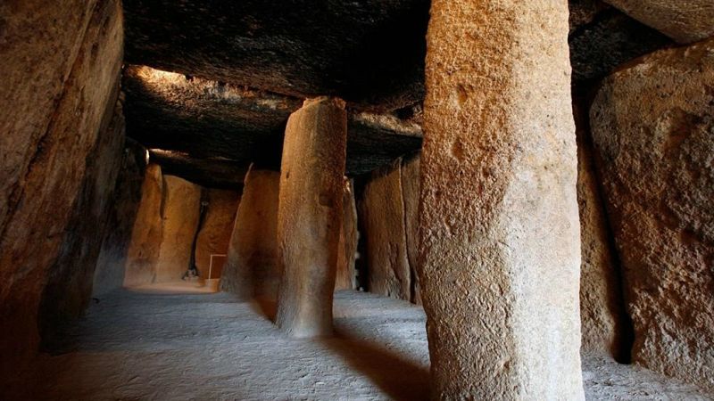 No es un día cualquiera - Dólmenes  - Escuchar ahora