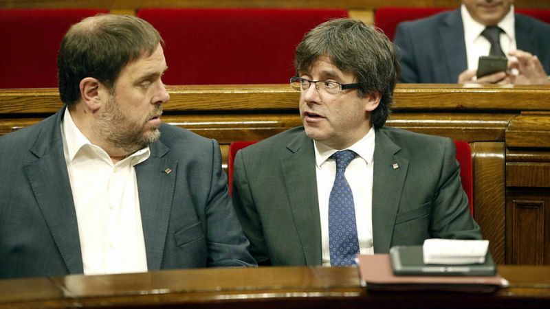 Las mañanas de RNE - El Parlament aprueba convocar un referéndum unilateral y vinculante - Escuchar ahora