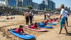 España vuelta y vuelta - Una escuela de surf para jóvenes en riesgo de exclusión social