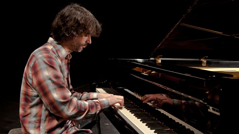 Noches de verano - Lo nuevo del pianista Mikel Azpiroz, en directo - Escuchar ahora