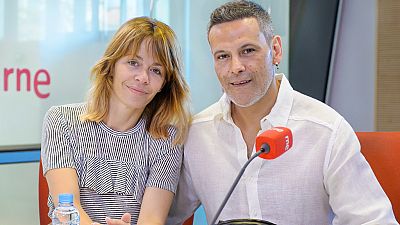 Las mañanas de RNE - María Adánez y Roberto Enríquez nos hablan de 'El pequeño poni', una obra de teatro sobre el acoso escolar - Escuchar ahora