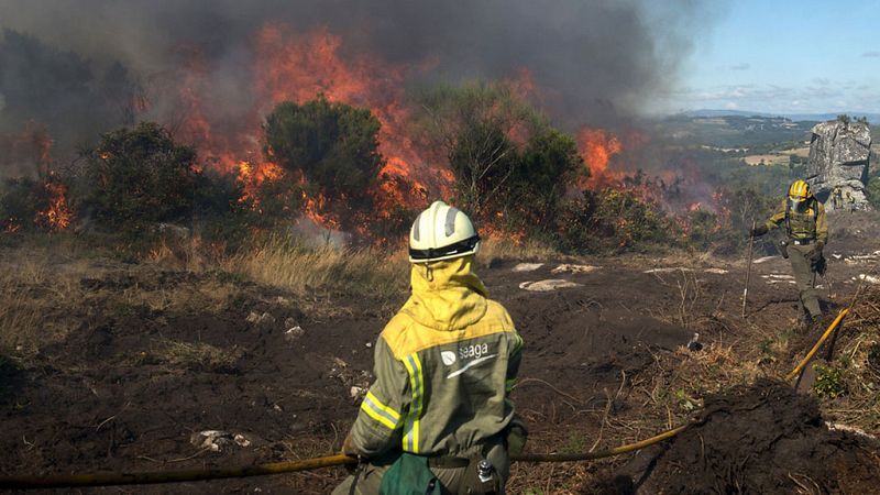 España vuelta y vuelta - Casi un millar de incendios en España en lo que va de año - Escuchar ahora
