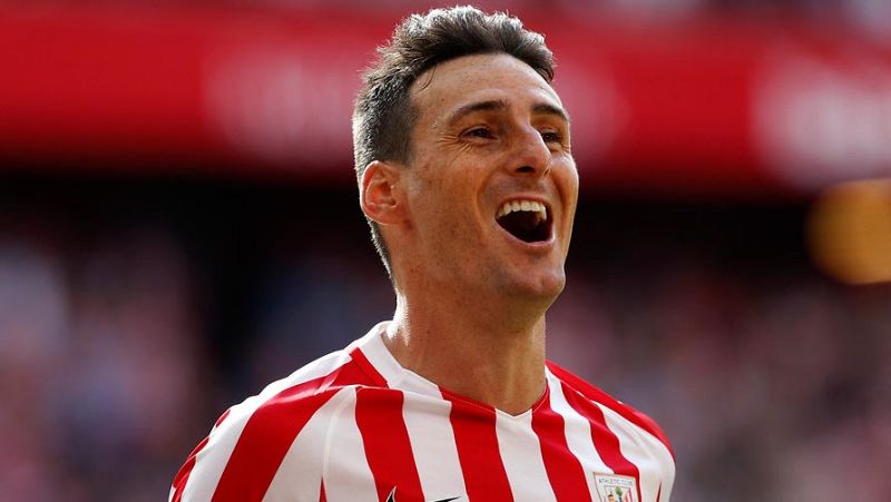 Tablero Deportivo - Aduriz: "Los delanteros somos más que los goles"  - Escuchar ahora 