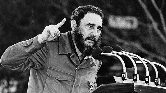 Documentos RNE - Documentos RNE - Fidel Castro. Medio siglo de revolución en Cuba - 26/11/16 - escuchar ahora 