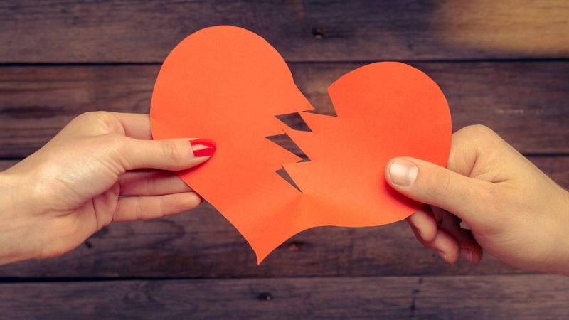  El canto del grillo - 'Destroza a tu ex', un libro en clave de humor para olvidar a nuestra pareja - Escuchar ahora