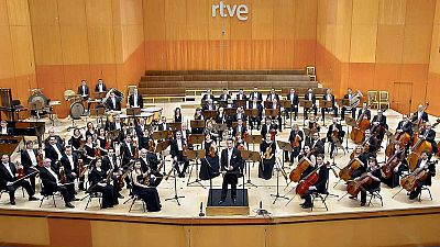 Las mañanas de RNE - Un grupo de niños ciegos disfrutan la música a través de sus manos con la Orquesta de RTVE - Escuchar ahora