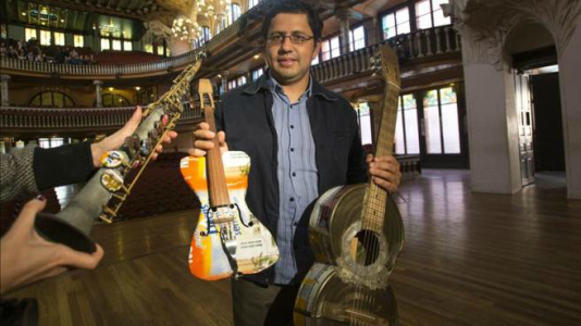  - Favio Chávez, director de la Orquesta de Instrumentos Reciclados de Cateura, en 'Longitud de onda' - Escuchar ahora