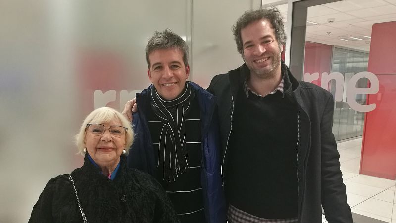  La sala - La 'Felicidad' en teatro y la experiencia de Carles Castillo y Antoñita, viuda de Ruiz - 14/01/17 - escuchar ahora