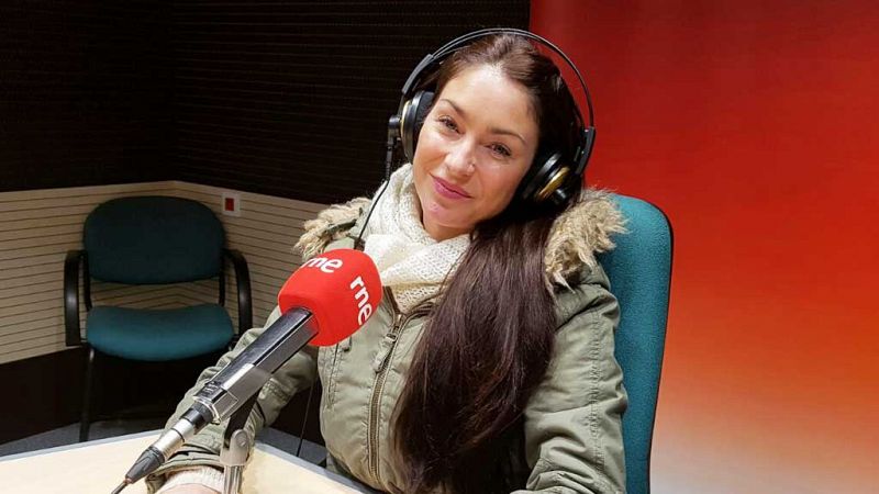 Las mañanas de RNE - La hija pequeña de Marisol versiona los éxitos de su madre - Escuchar ahora