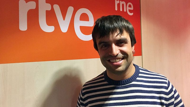 Gente despierta - Manu Guix versiona "Mediterráneo" de Serrat, por los refugiados - Escuchar ahora