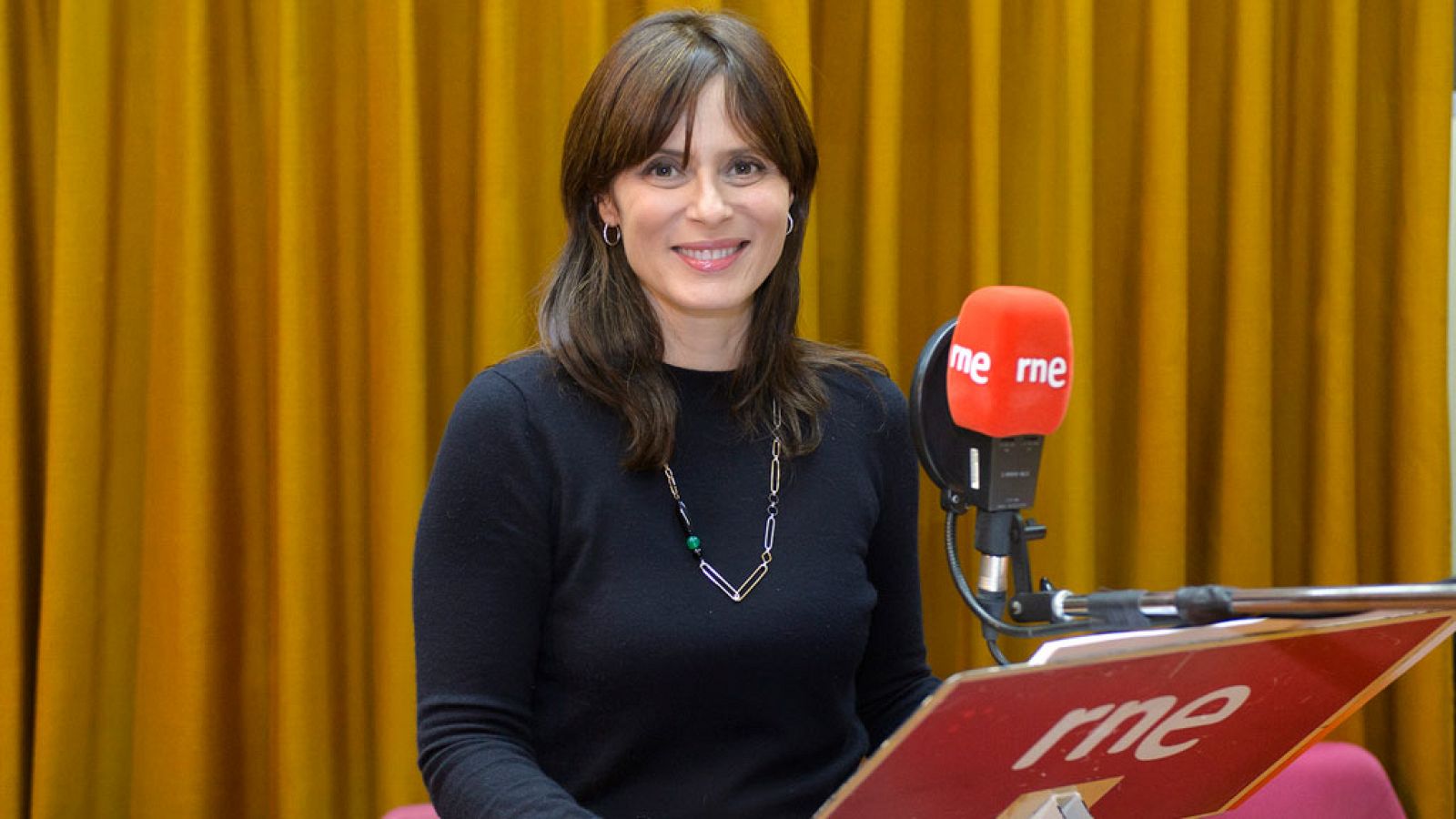 Las mañanas de RNE - Aitana Sánchez-Gijón: "Actuar así es muy distinto porque solo contamos con la voz" - Escuchar ahora