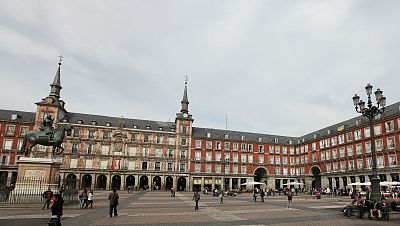 Memoria de Delfín - Plazas Mayores: salones con árboles y jardín - 20/02/17 - escuchar ahora 