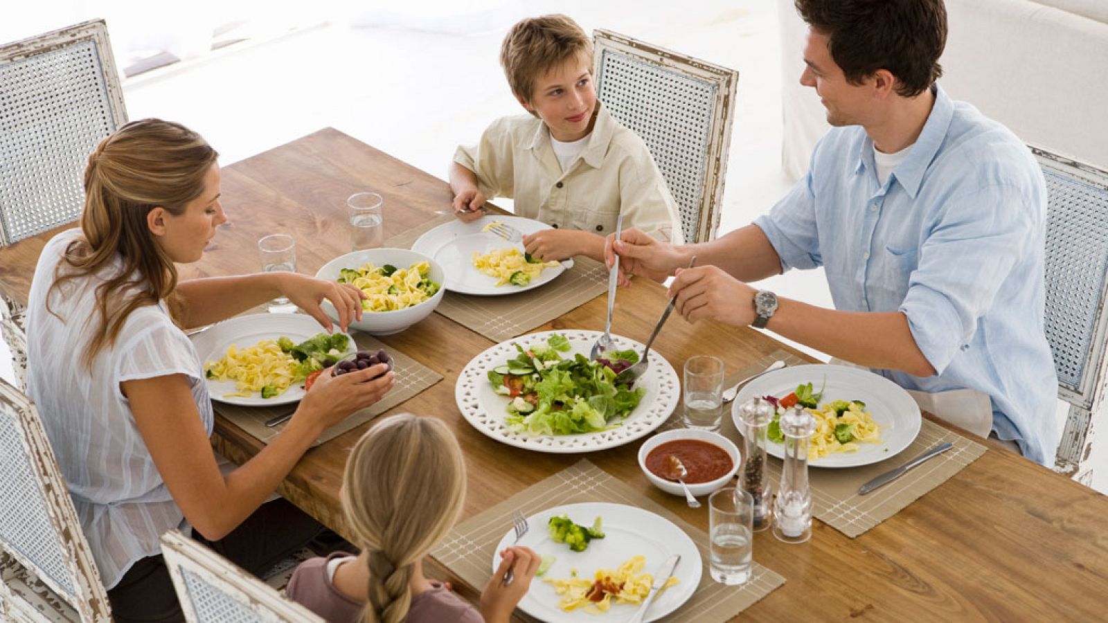 El canto del grillo - ¿Es sano eso que come o debe evitarlo? - Escuchar ahora