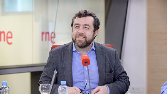 Las mañanas de RNE con Alfredo Menéndez