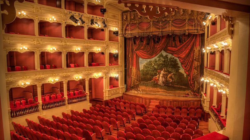 Las mañanas de RNE - Mahón, el escenario más antigüo de la ópera en España - Escuchar ahora
