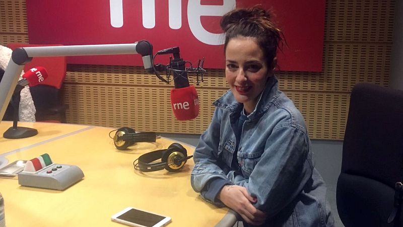 Gente despierta - Vega rinde homenaje a la canción italiana en su último disco - Escuchar ahora