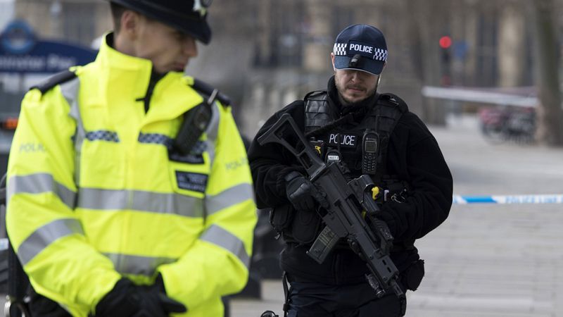 Diario de las 2 - El autor del atentado de Londres era británico y había sido investigado por el MI5 - Escuchar ahora