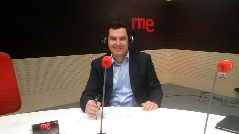 Las mañanas de RNE - Juanma Moreno acusa a Susana Díaz de "usar Andalucía como plataforma política" - Escuchar ahora