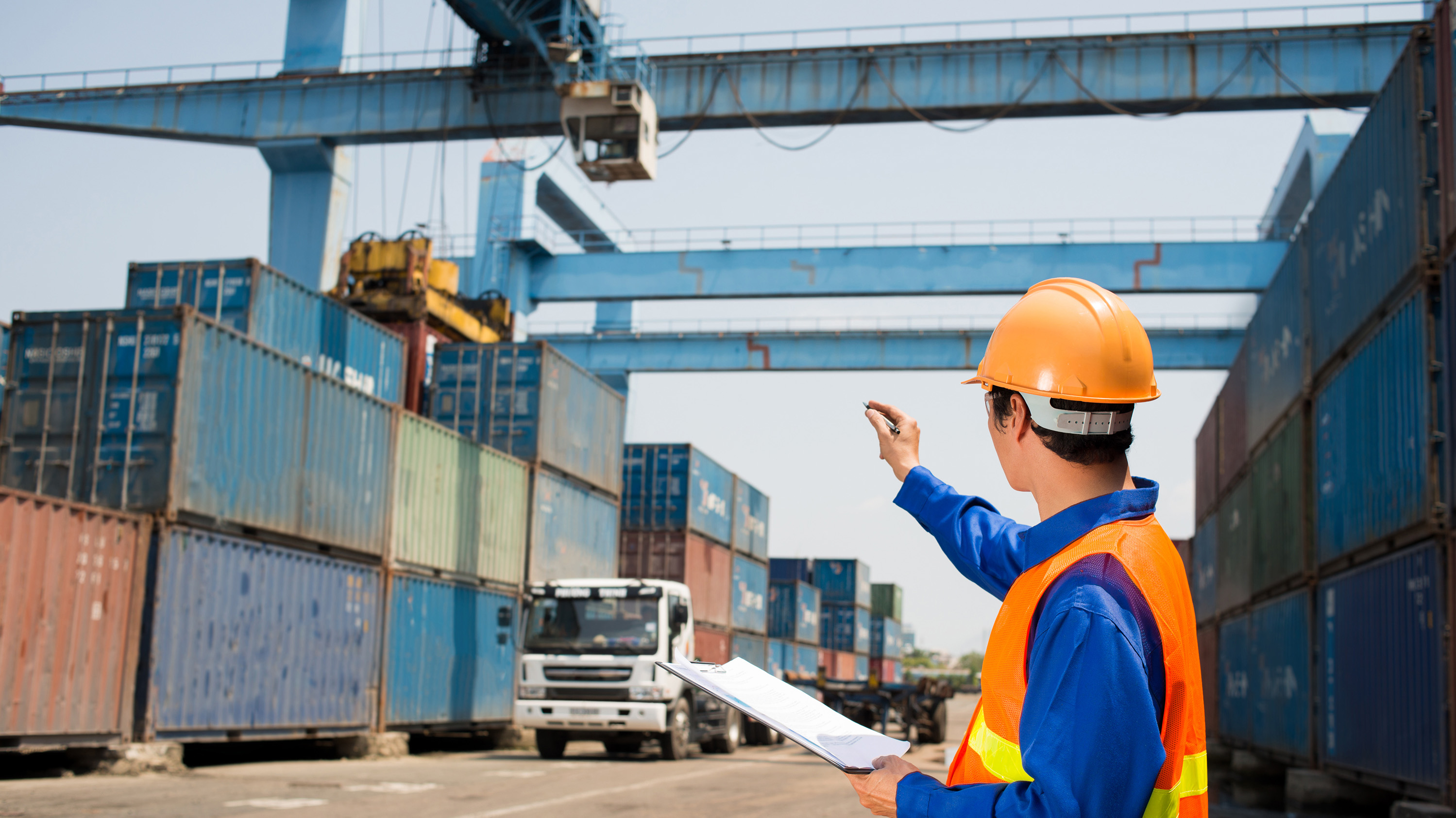 English Language Broadcast Spanish Dock Workers (I) RTVE Play
