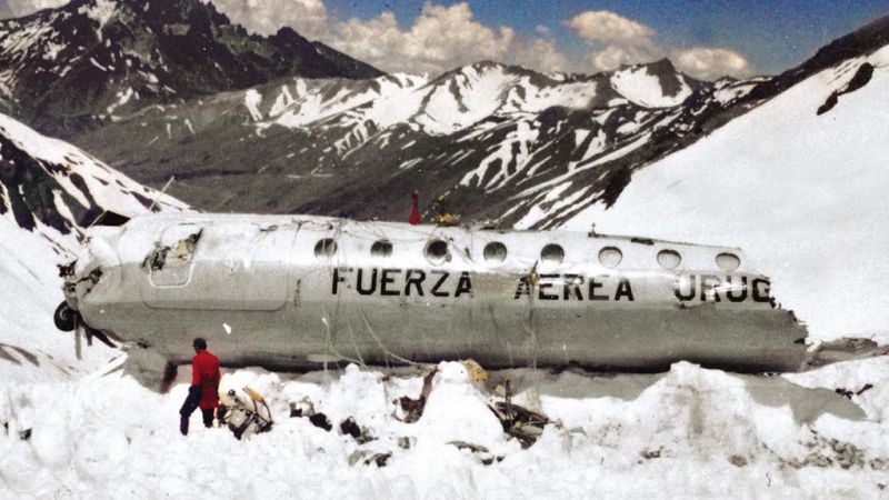 Las mañanas de RNE - 'Tenía que sobrevivir', el libro de uno de los supervivientes de la tragedia de los Andes - Escuchar ahora