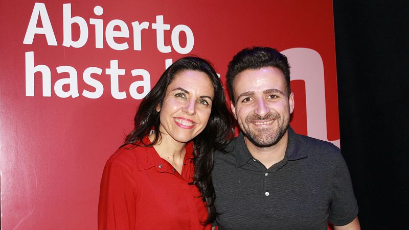 Abierto hasta las 2 - Fiesta del teatro con Funambulista, Rozalén, Abel Pintos y Raphael - 02/04/17 - escuchar ahora  