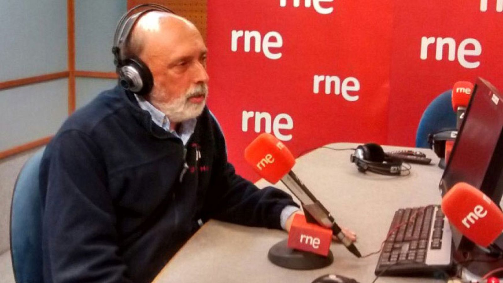 Gente despierta - Cómo trabaja un antropólogo forense en la recuperación para la Memoria Histórica - Escuchar ahora