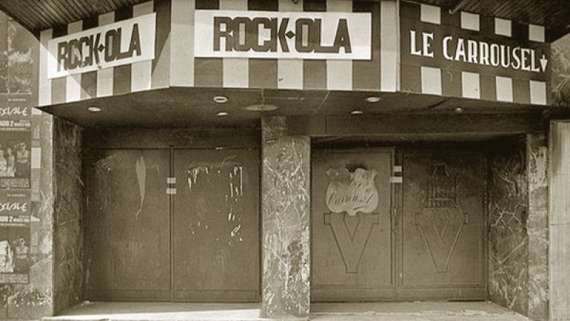 En el cap�tulo 4 del podcast de la tercera temporada de El Ministerio del Tiempo, viajamos a 1981. La Sala Rock-Ola vive su apogeo como epicentro de la Movida. La sala de conciertos es un centro de encuentro cultural por el que desfilan grandes bandas nacionales e internacionales. Una pelea entre rockers y mods acabar� con la muerte de varios chavales y el cierre de la sala antes de lo previsto. �Podr� Pacino evitarlo? Puedes disfrutar de todos los cap�tulos en rtve.es/unallamadaatiempo.