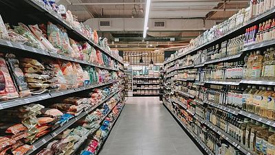 14 horas - 4.000 supermercados de ciudades turísticas se han quedado sin clientes - Escuchar ahora