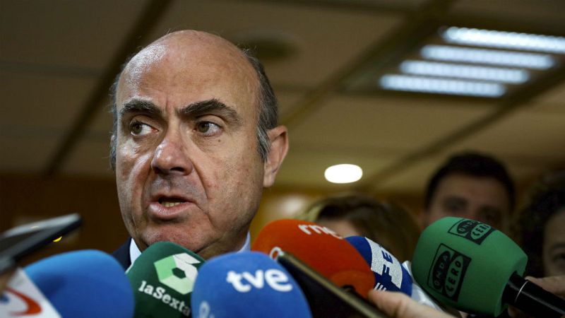  Las mañanas de RNE - De Guindos defiende la compra del Banco Popular - Escuchar ahora 