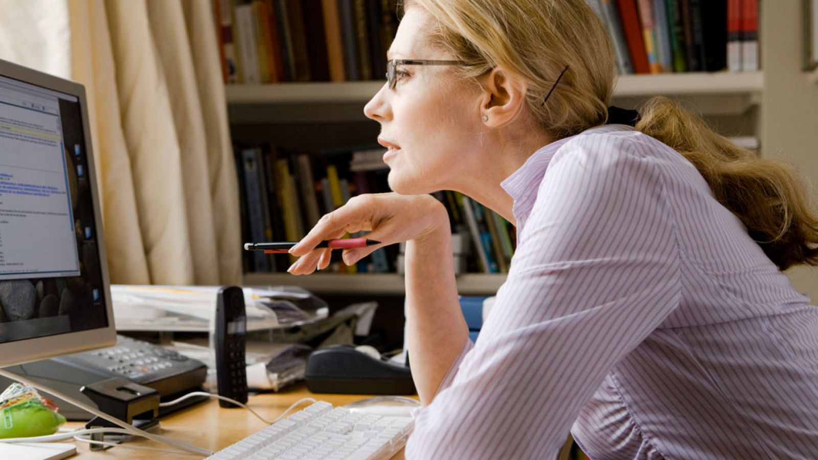 Esto me suena. Las tardes del Ciudadano García - La UNED, el centro académico español con más matriculados - Escuchar ahora