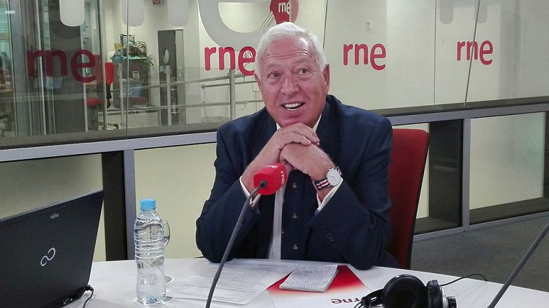  Las mañanas de RNE - García Margallo confiesa que propuso a Rajoy que aplicará durante 24 horas el artículo 155 - Escuchar ahora