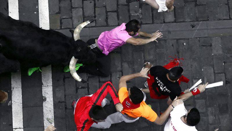 Sanfermines 2017 - Carrera de menos a ms de los toros de Victoriano del Ro - Escuchar ahora