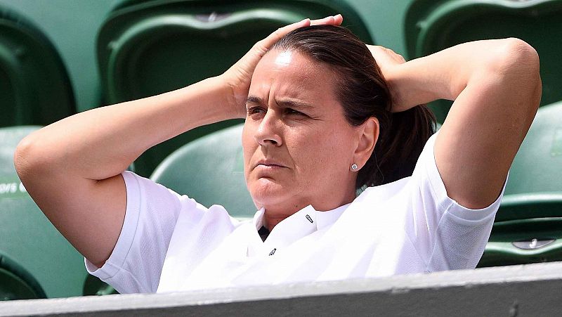 La entrenadora de Garbiñe Muguruza en Wimbledon, Conchita Martínez, ha explicado en Radiogaceta de los Deportes que su pupila "está a un gran nivel" y no la ve "inferior a ninguna" del resto de tenistas que quedan en el torneo.