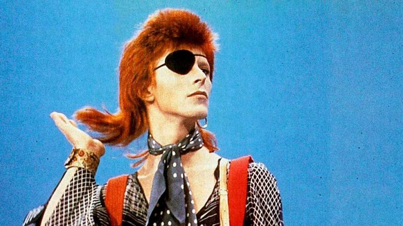 Noches de verano - La primera gran retrospectiva sobre David Bowie, en Barcelona - Escuchar ahora