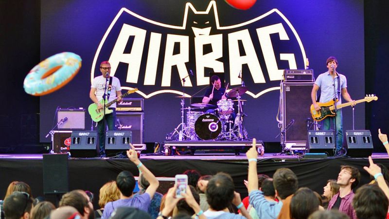 Madrugadas de verano - Airbag: "Somos animales de sala, nos gusta ver al público de cerca" - Escuchar ahora