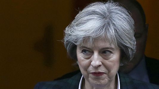 Noticias RNE - Boletines RNE - May no quiere fronteras entre Irlanda del Norte y la República de Irlanda tras el 'brexit' - 16/08/17 - Escuchar ahora