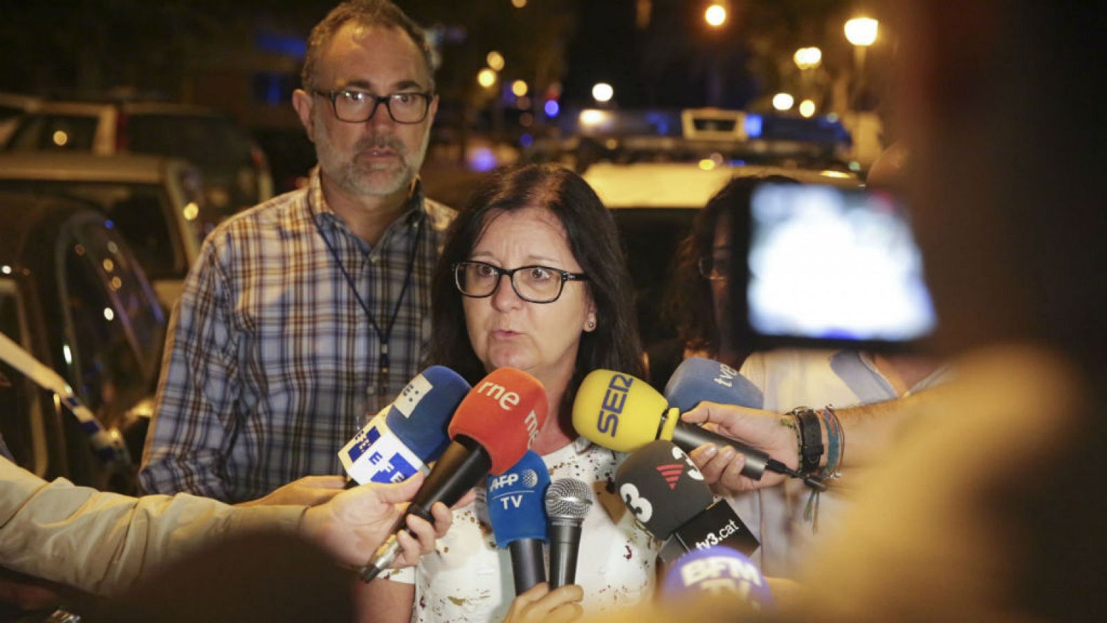  Las mañanas de RNE - Alcaldesa de Cambrils: "No nos quitarán la alegría de vivir" - Escuchar ahora