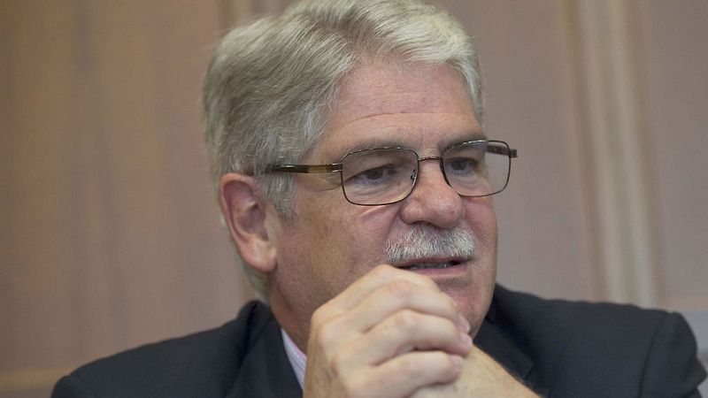 Las mañanas de RNE - Dastis viaja a Cuba y podría comprometer un viaje del rey a la isla - Escuchar ahora