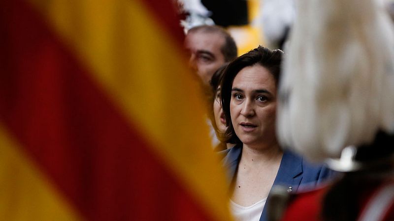 Las mañanas de RNE - La ambigüedad de Ada Colau sobre la colaboración en el referéndum - Escuchar ahora