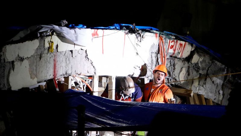 Las mañanas de RNE - México redobla esfuerzos en las tareas de rescate de supervivientes del terremoto - Escuchar ahora