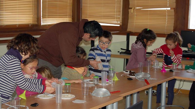 Esto me suena. Las tardes del Ciudadano García - Espiciencia, una escuela de ciencia en un pequeño pueblo burgalés - Escuchar ahora