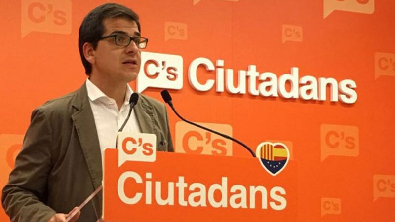Las mañanas de RNE - Espejo-Saavedra acusa a Puigdemont de "fugarse" para evitar responsabilidades - Escuchar ahora