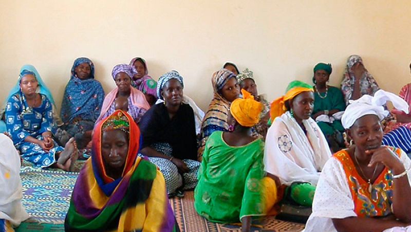  Sumando esfuerzos - Mujeres en Zona de Conflicto - 04/11/17 - escuchar ahora