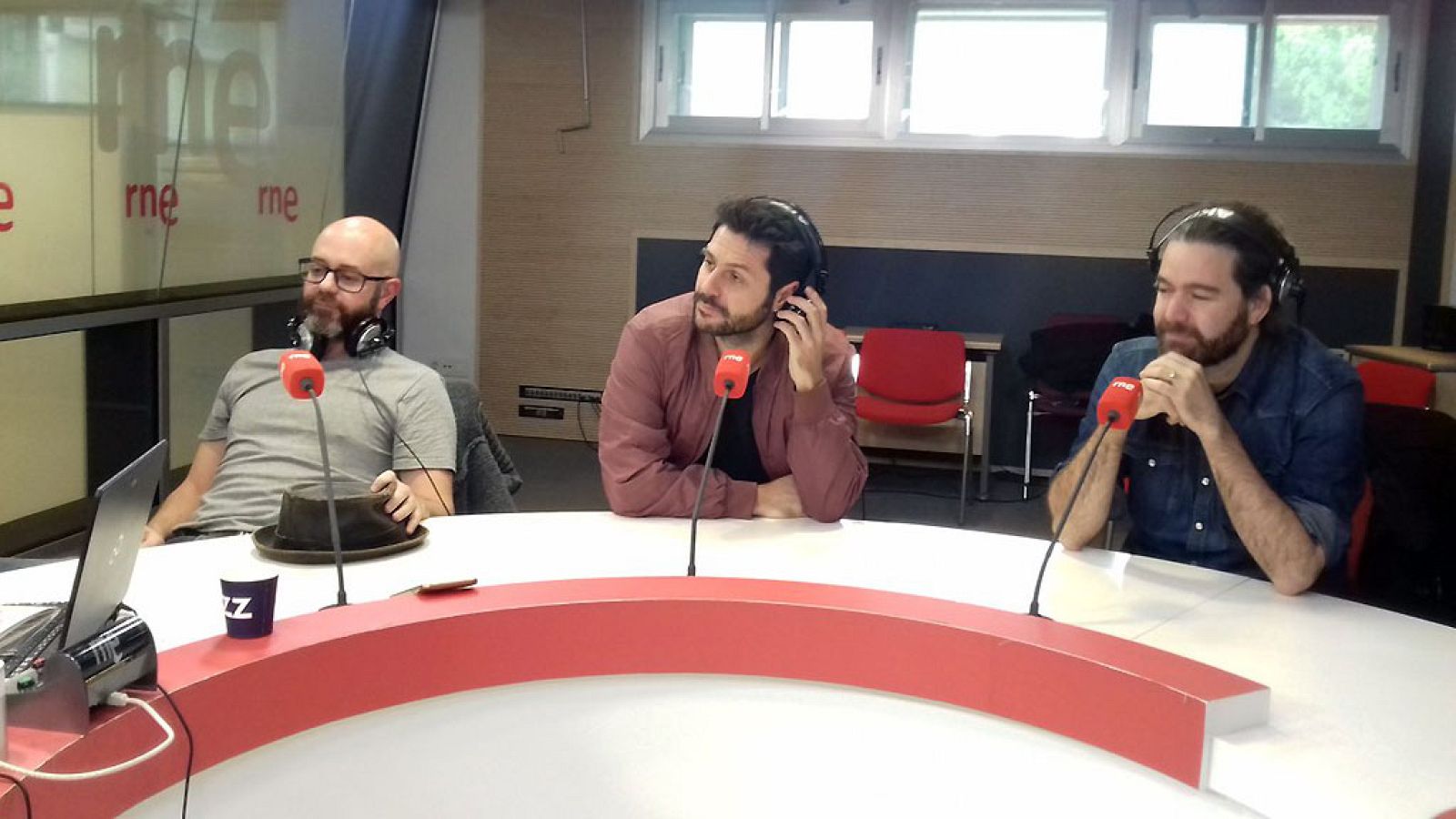 Las mañanas de RNE - Vetusta Morla nos presenta 'Mismo sitio, distinto lugar' - Escuchar ahora