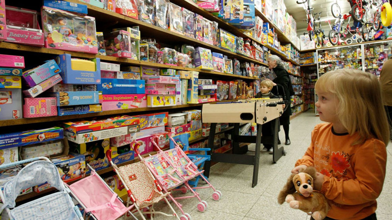 Esto me suena. Las tardes del Ciudadano García - Los vigilantes de la seguridad de los juguetes - Escuchar ahora