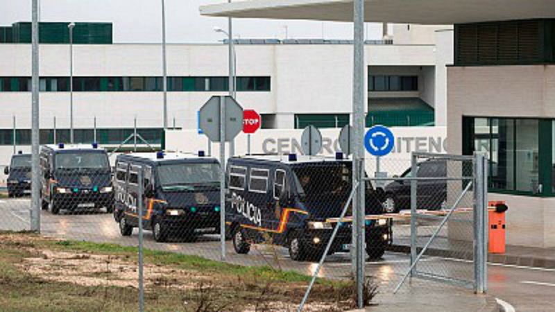 Boletines RNE - Ya no queda ningún inmigrante en la cárcel de Archidona - Escuchar ahora