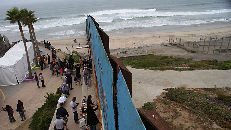 Vistas de la valla de TIjuana 