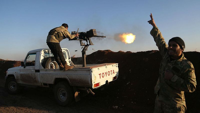 Turquía ataca el  cantón kurdo de Afrin, Siria, defendido por milicias afines a USA - Escuchar ahora 