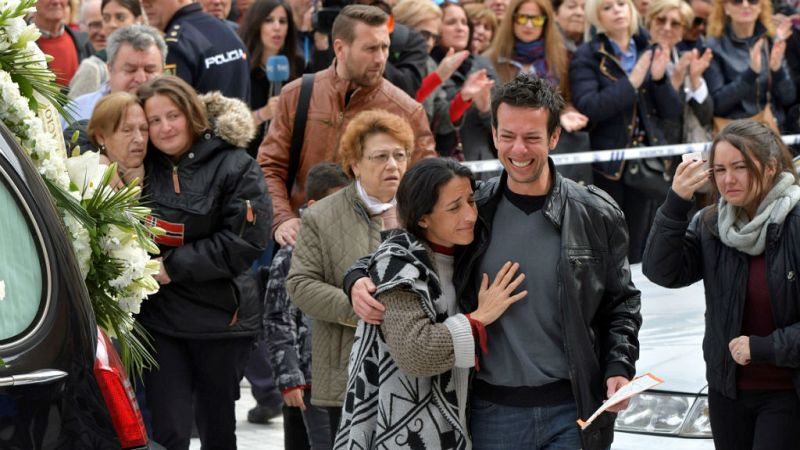 Diario de las 2 - Miles de personas arropan a los padres de Gabriel en el funeral  - Escuchar ahora