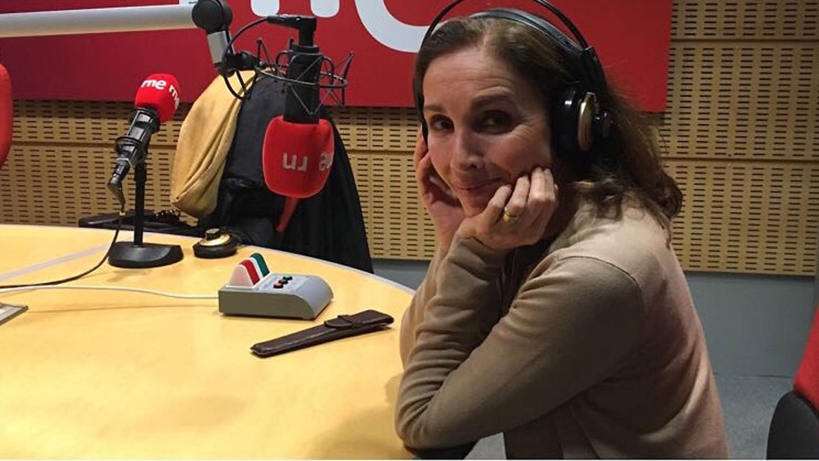 Gente despierta - Ana Belén, Premio Sant Jordi RNE - Escuchar ahora